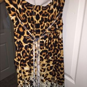 Stitch Between Dresses - A Stitch Between sz Med leopard strapless dress Stitch Between Dresses - A Stitch Between sz Med leopard strapless dress