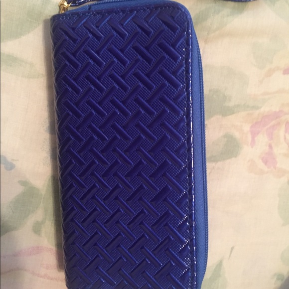 A nice wallet hold money credit card and ID , etc - Picture 5 of 5