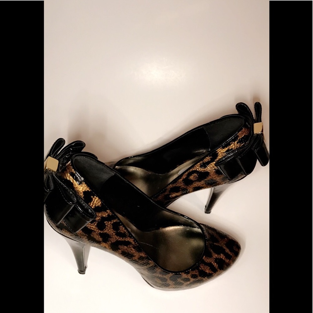 Steve Madden Leopard Pumps