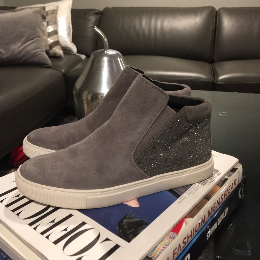 Kenneth Cole Suede Slip on Sneakers