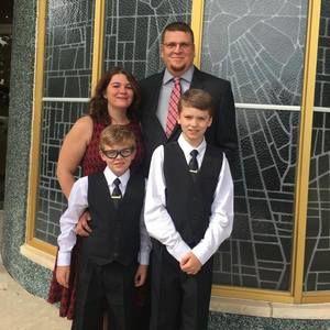 Meet your Posher, Tom