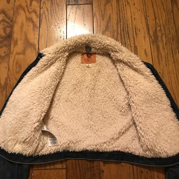 Levi's Sherpa Lined Denim Jacket - Picture 4 of 7