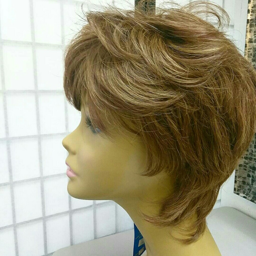 ✨Sold - Deep Auburn Short Wig ✨