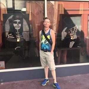 Meet your Posher, April