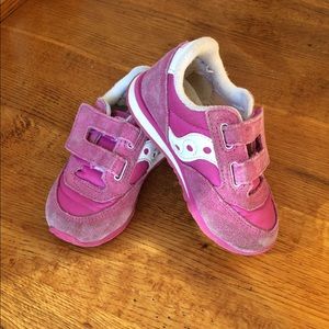 Toddler saucony pink sneakers size 6.5