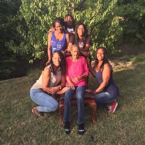 Meet your Posher, Yvette