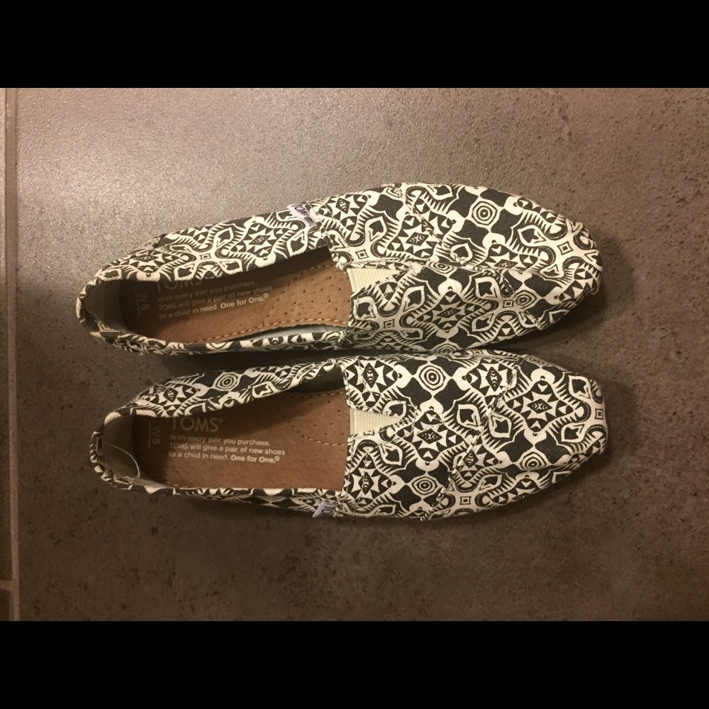 Toms with an awesome design