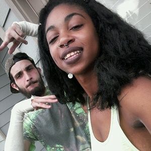 Meet your Posher, Ihilani