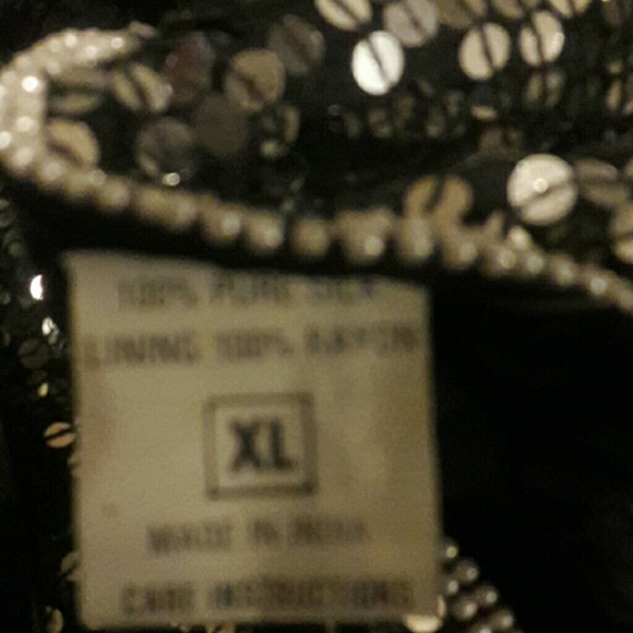 Dress - Picture 3 of 4