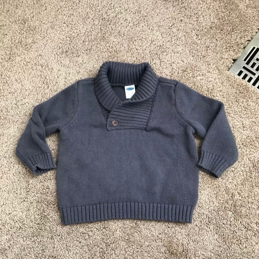 Grey old navy 6-12M sweater