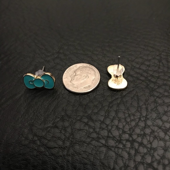 Hello kitty bow earrings - Picture 3 of 6