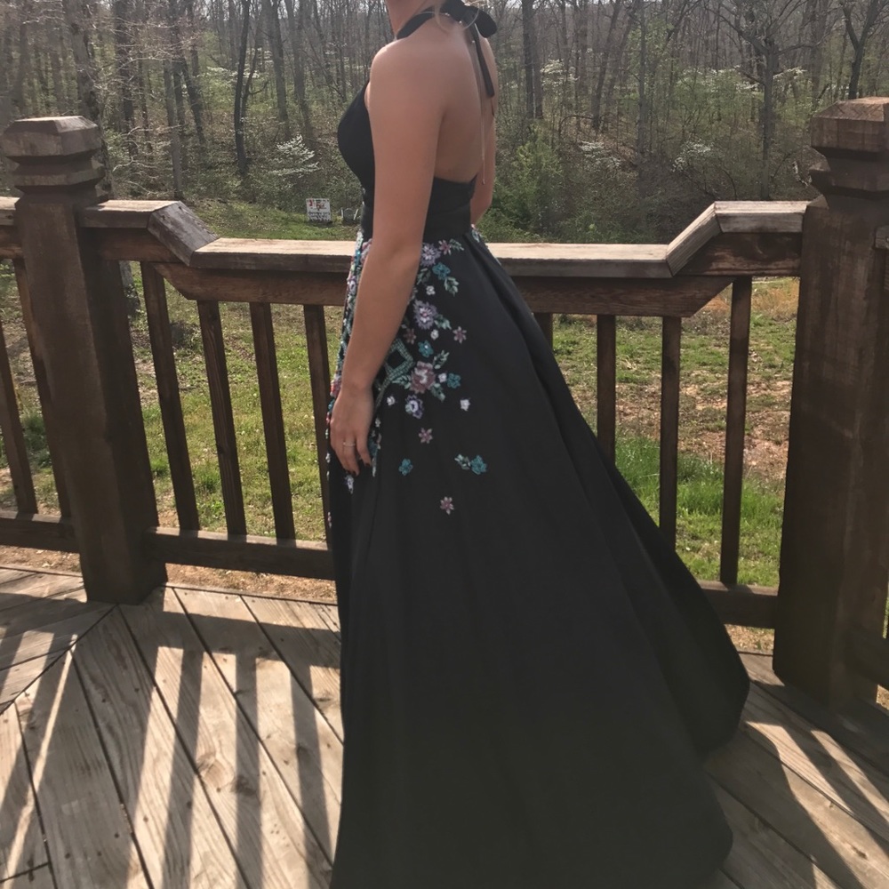 Selling prom dress!