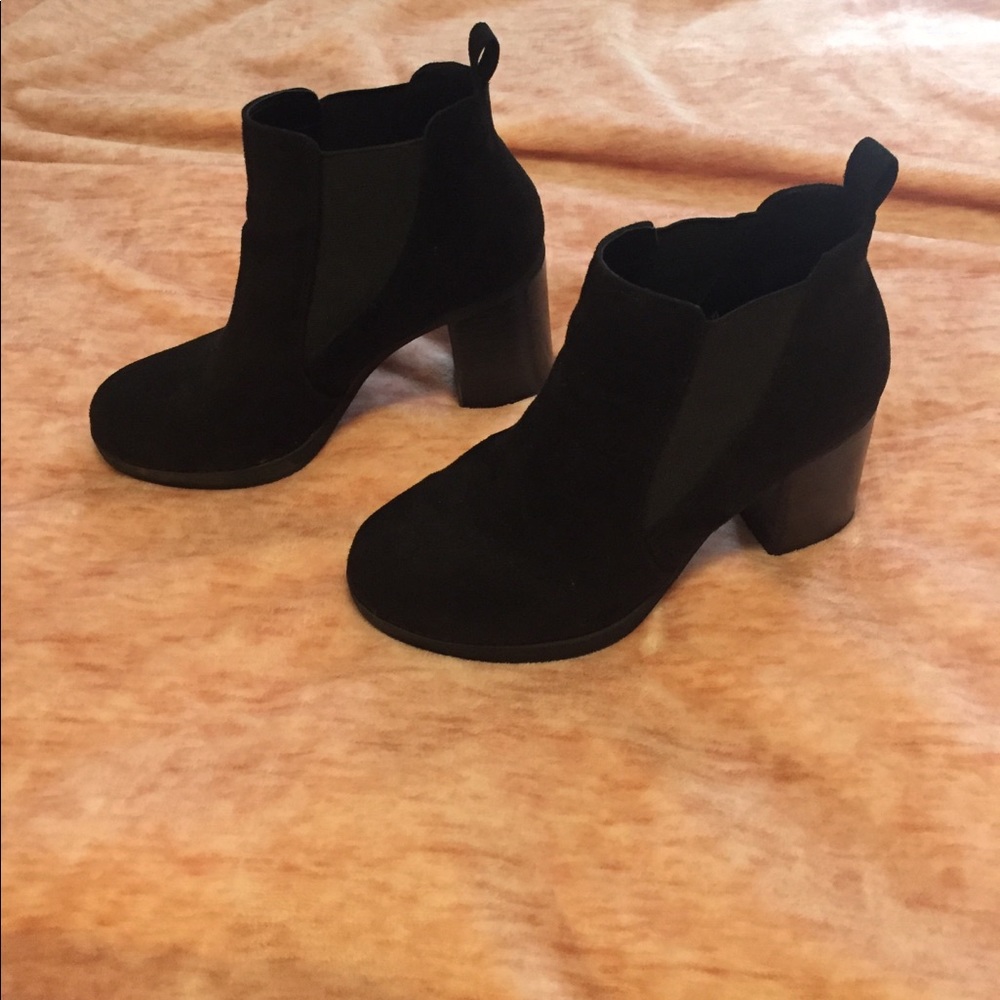 OFFERS?🛍 Black booties