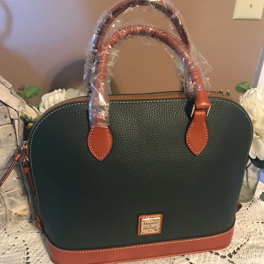 Authentic Dooney & Bourke BNWT Zip Zip Satchel