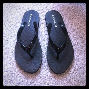 Coach flip flops size 7. NEVER WORN.