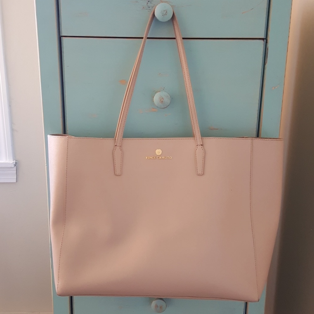 Vince Camuto tote