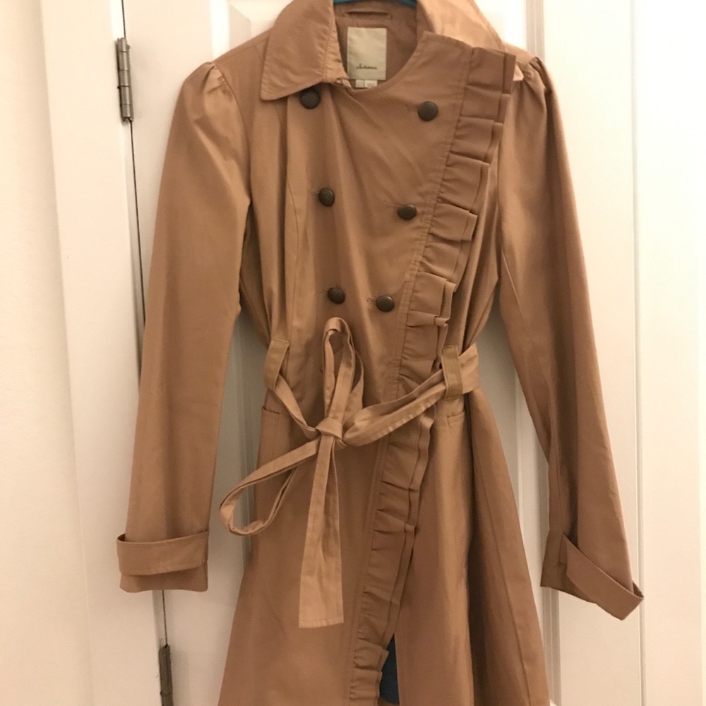 Anthropologie ruffled khaki Trench coat