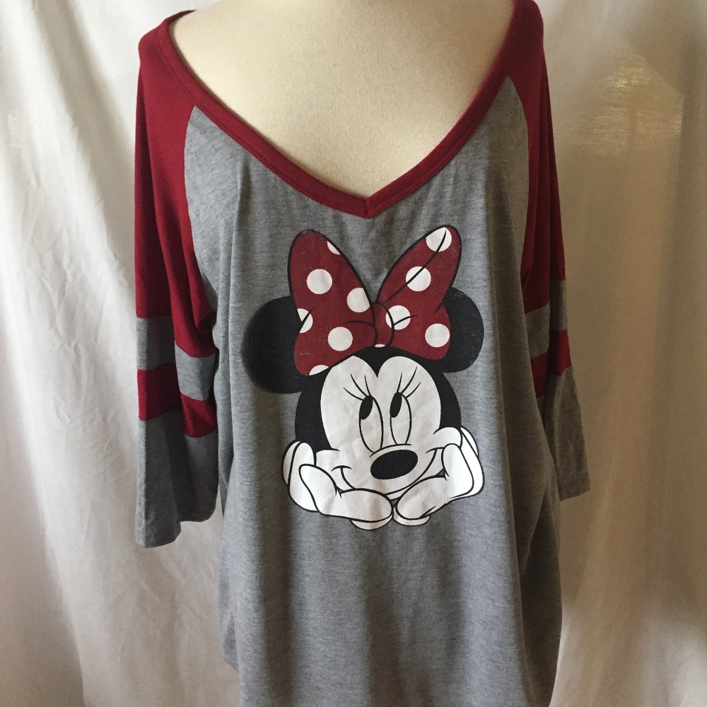 Minnie Mouse Womans V-Neck T shirt 3/4 " Sleeve