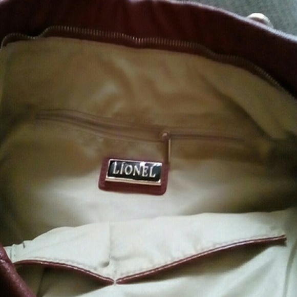 Red purse faux leather with studs - Picture 4 of 5