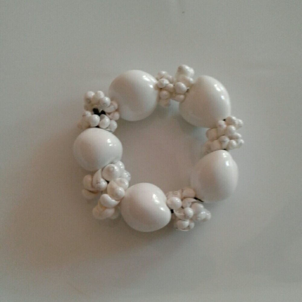 Hawaiian Kukui nut bracelet