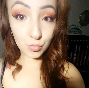 Meet your Posher, Noelia
