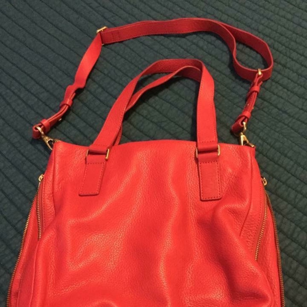 pink Fossil purse!