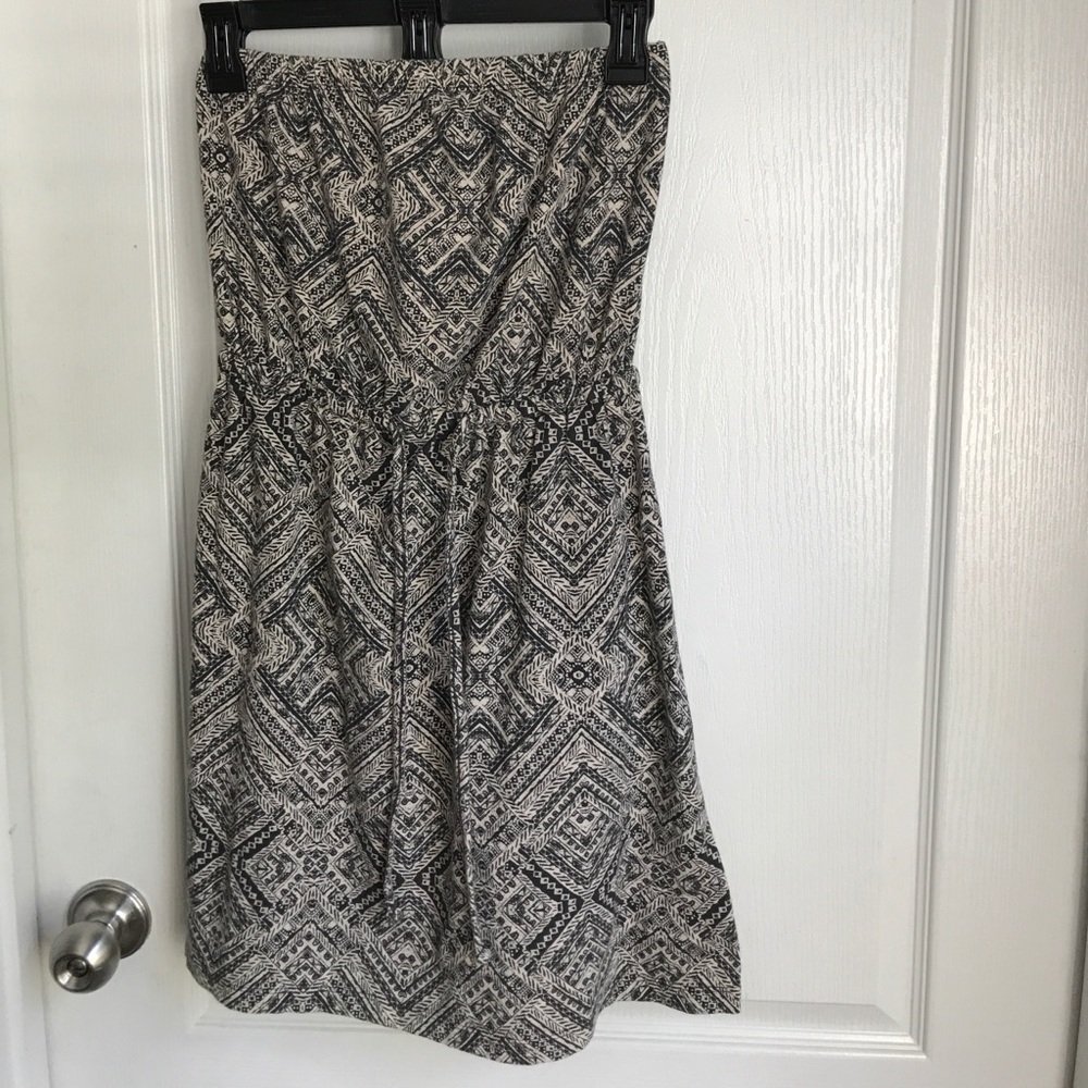 Mossimo strapless dress size S