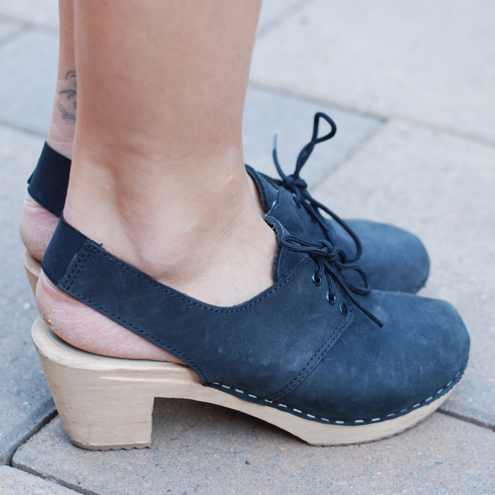 Nina Z Black Erika Clog
