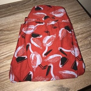 NWOT lularoe Os pelican leggings