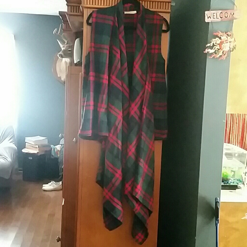 Plaid asymmetrical vest