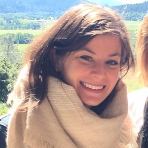 Meet your Posher, Dana