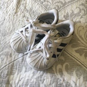Adidas superstar