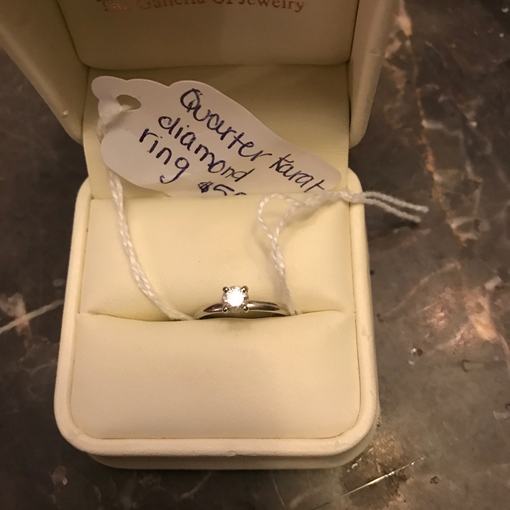 Solitaire diamond ring