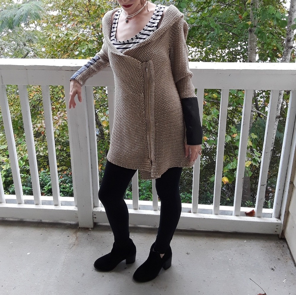 Knit Assymetric Zip Sweater in Cream