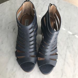 Steve Madden Navy Leather Vendetta Cutout Booties