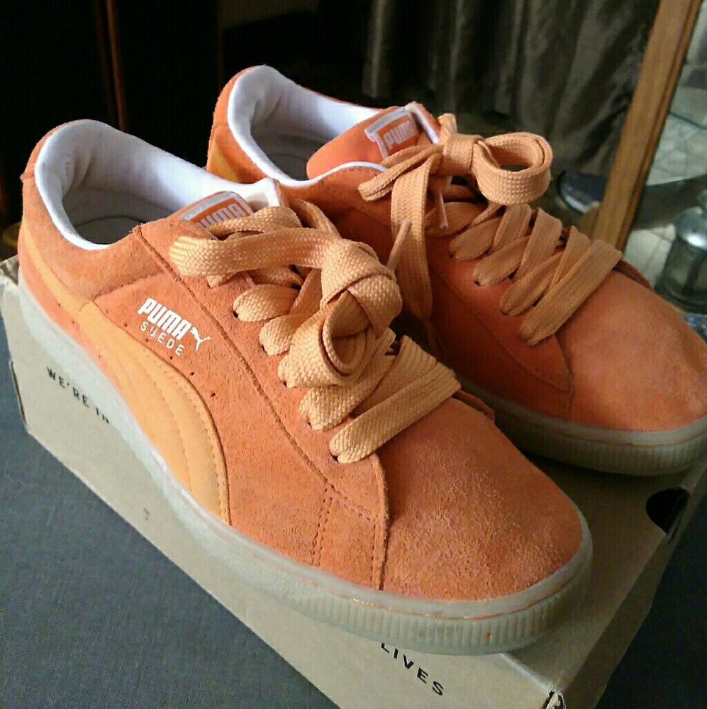 PUMA Suede $$$$ Let's make a deal $$$$