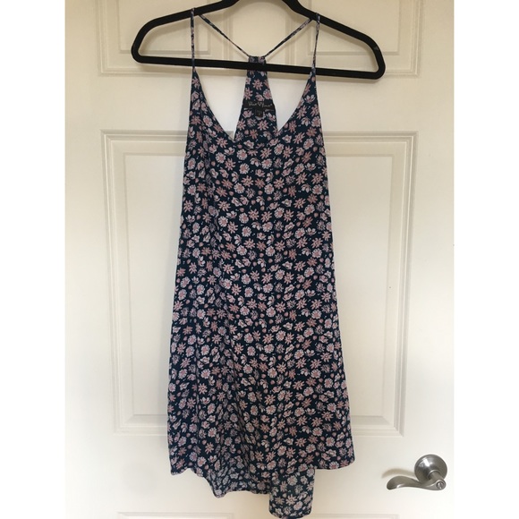 Velvet Heart Dresses & Skirts - Flirty spaghetti strap dress