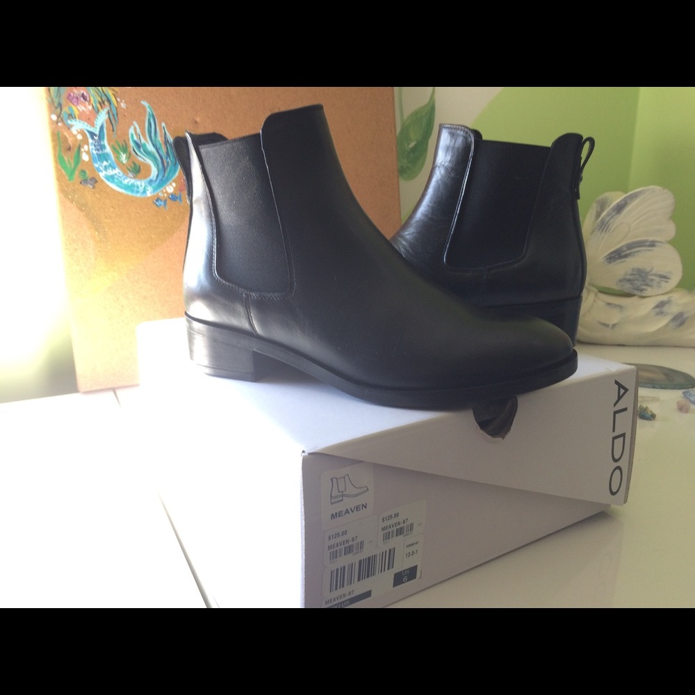Unworn ALDO Meaven Flat Boot