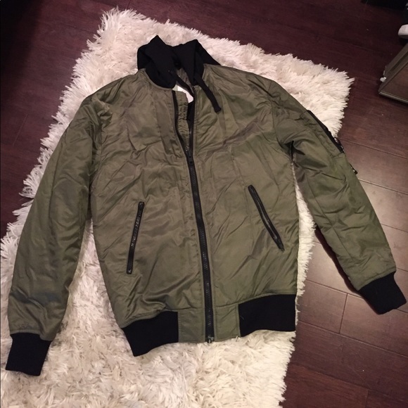 H&M Other - Army green bomber jacket