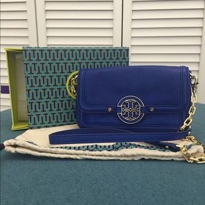 Tory Burch Amanda shoulder bag clutch blue EUC