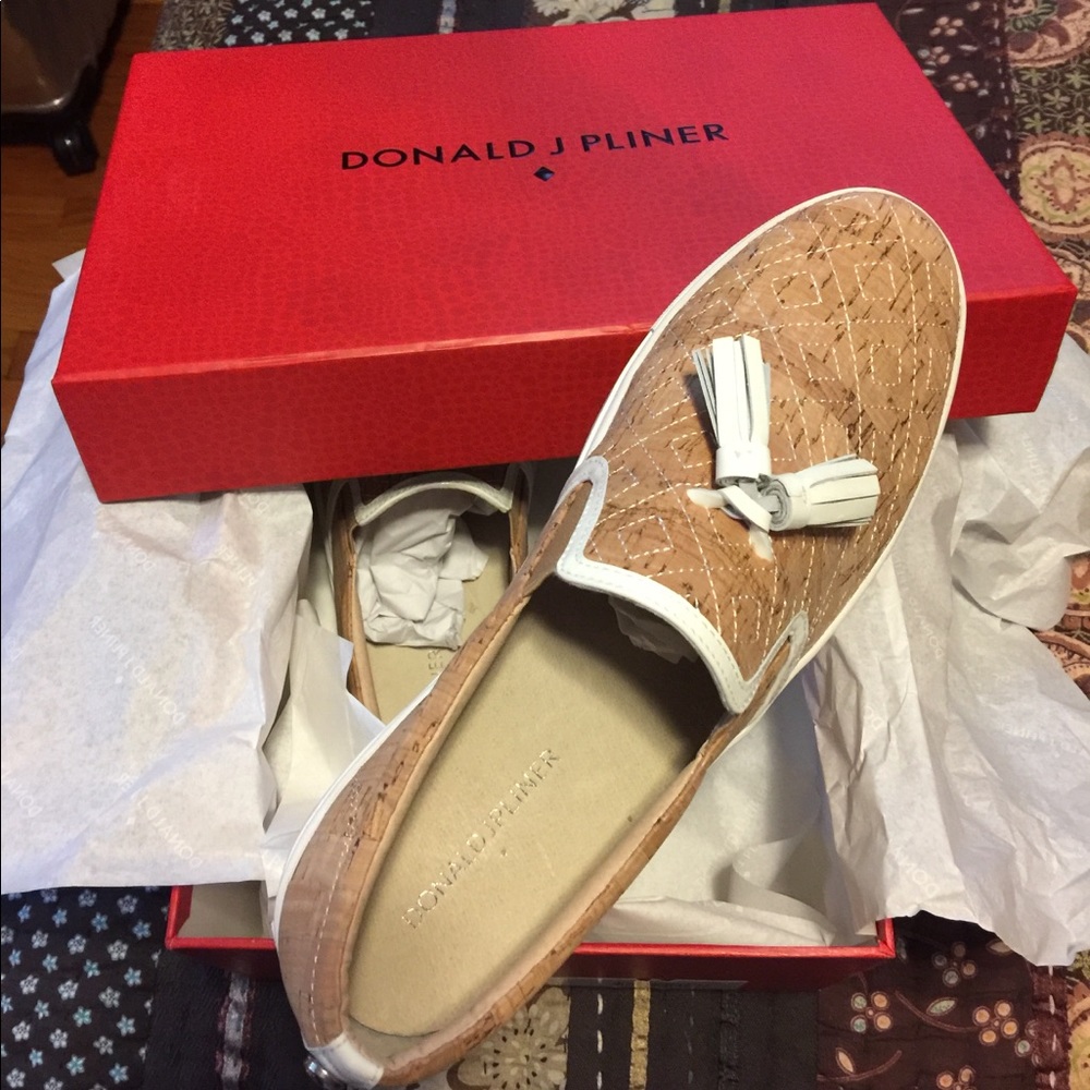 Donald Pliner Sonora Slip-On Sneaker