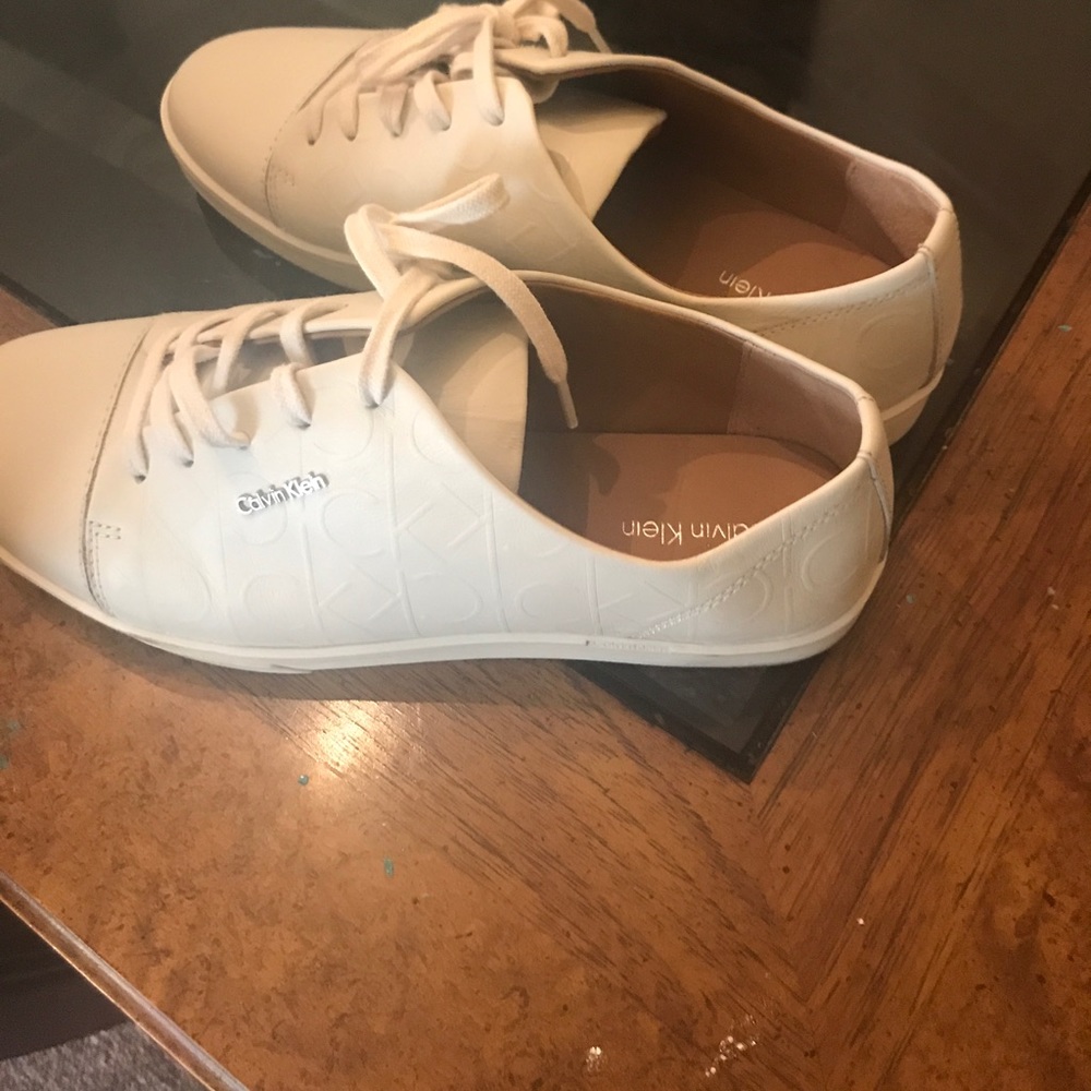 Shoes - Picture 2 of 2