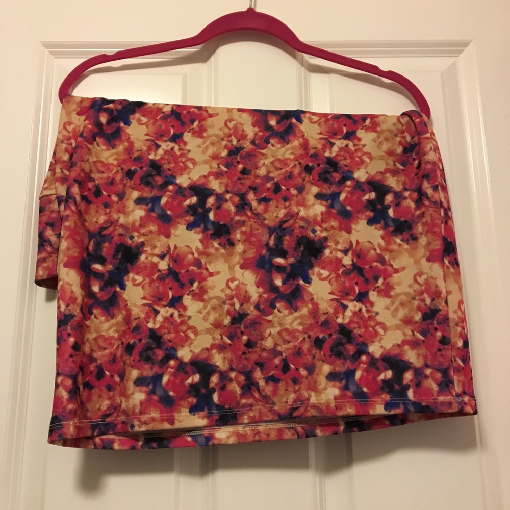 LuLaRoe Cassie Abstract Floral Size Large