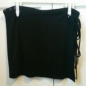 NWOT MINISKIRT sz SMALL