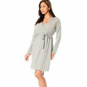 Maternity robe