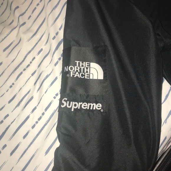 Supreme x The North Face Jacket F/W 2016 - Picture 4 of 4