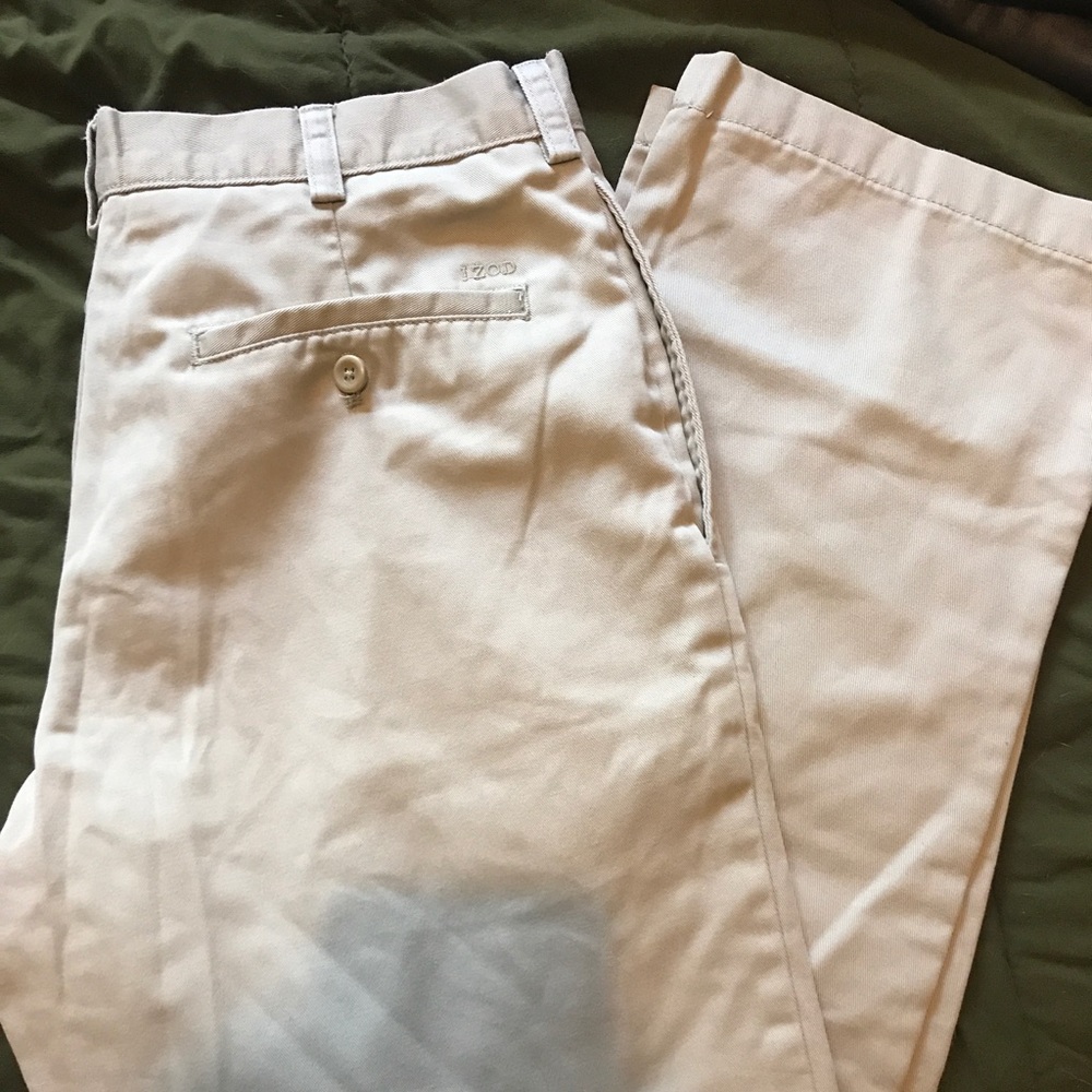Izod Chinos
