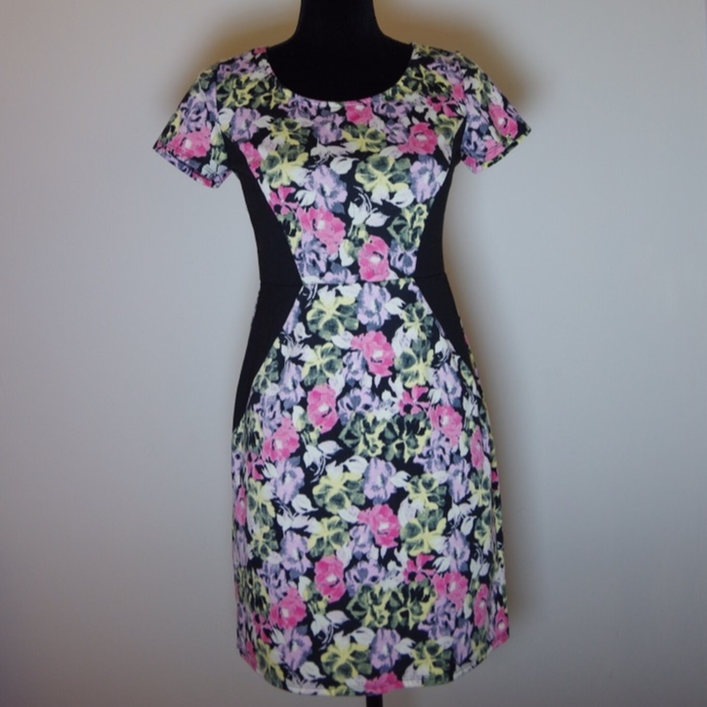Fitted floral dress