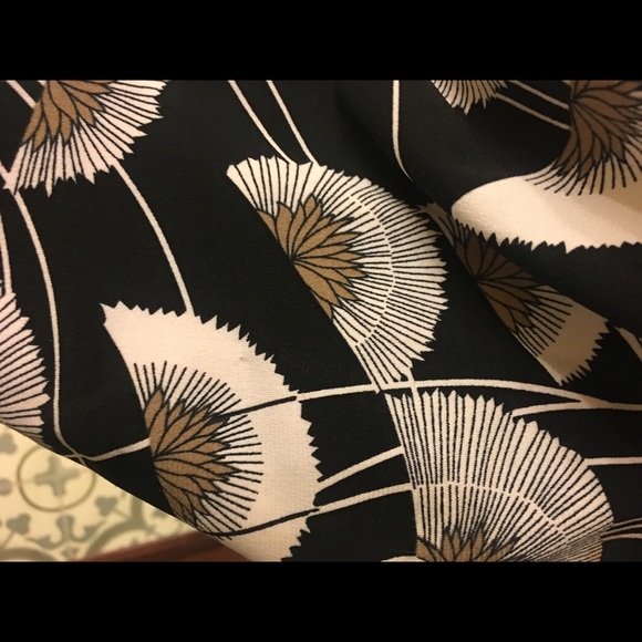 BCBG Pattern Print Tie Back Dress - Picture 6 of 8