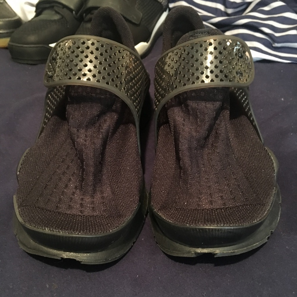 Nike Darts men's size 8